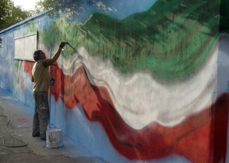 ۴۹ نقاشی دیواری برای ارائه در سطح شهر تهران انتخاب شد