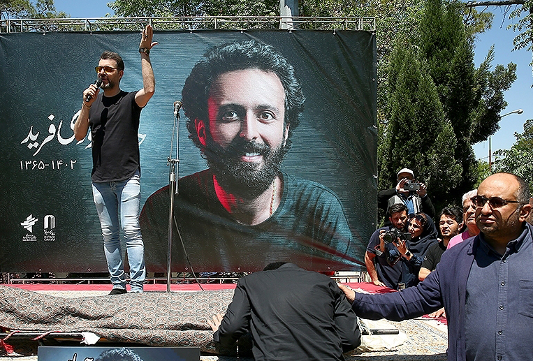 حسام محمودی به سوی خانه ابدی بدرقه شد/ هیچ‌کس خاطره بدی از حسام ندارد