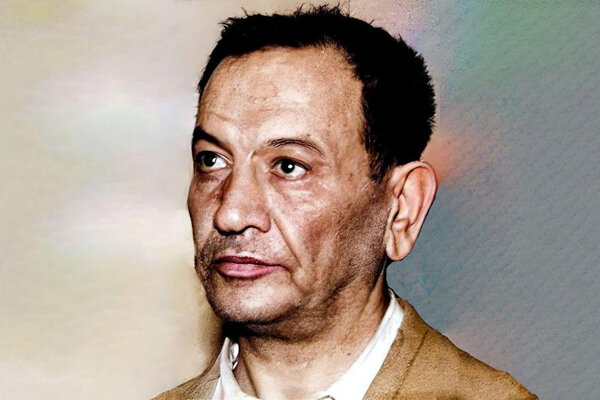 طیب حاج رضایی به تماشاخانه‌ ایرانشهر رسید