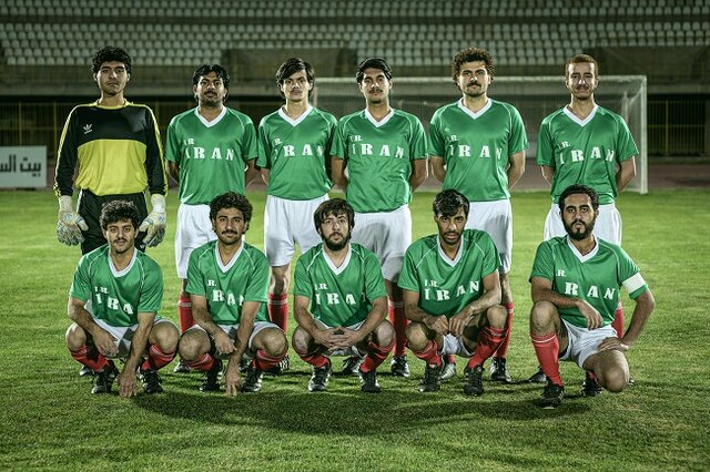 «پرویز خان» در راه جشنواره فجر/ انتشار قابی فوتبالی از فیلم
