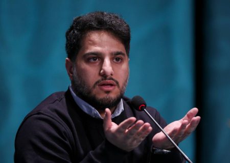 حواشی روز دوم «فیلم فجر» در میلاد/ از خنده جواد عزتی تا انتقاد از برخورد با «بی بدن»