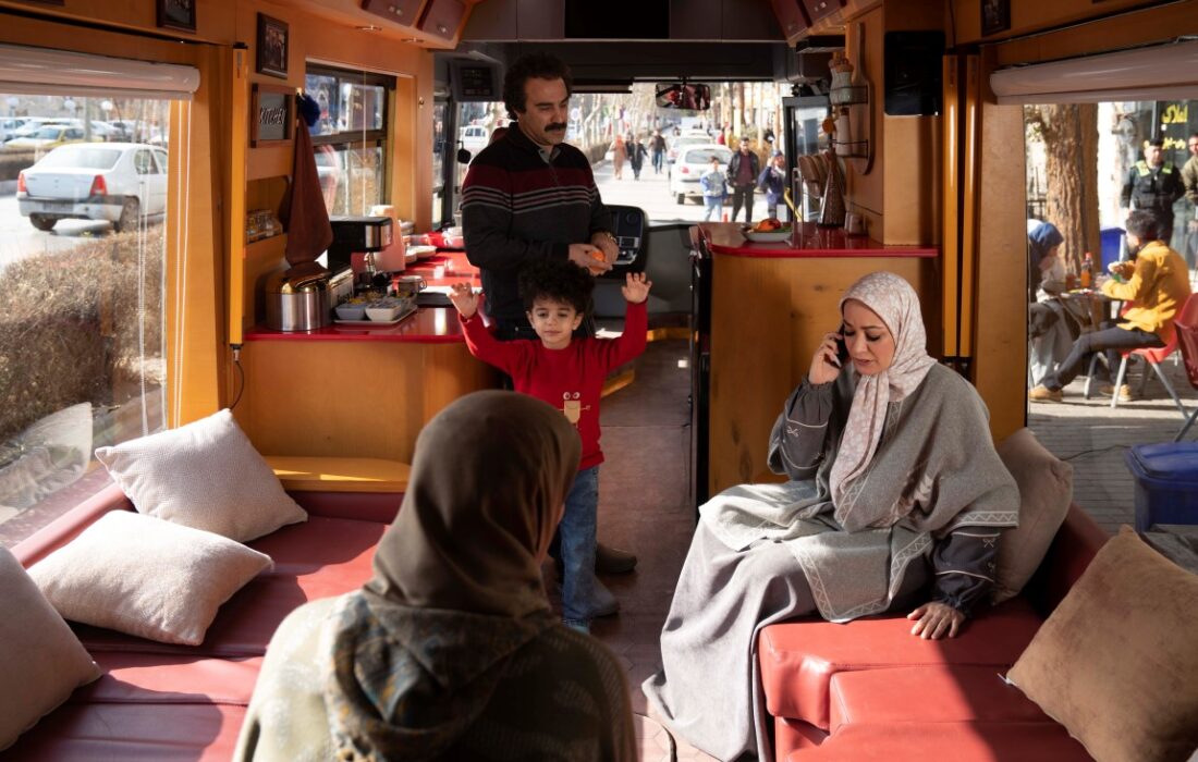 اکران آخرین قسمت «پایتخت» در برج میلاد با بازیگران