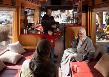 اکران آخرین قسمت «پایتخت» در برج میلاد با بازیگران