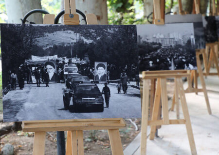 نمایش عکس‌هایی دیده‌نشده از مراسم ارتحال امام (ره) در موزه سینما