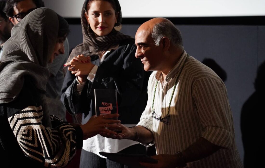 سینماها تعطیل شد/ جشنواره‌ای که بدون خبر به برگزیدگانش جایزه داد!