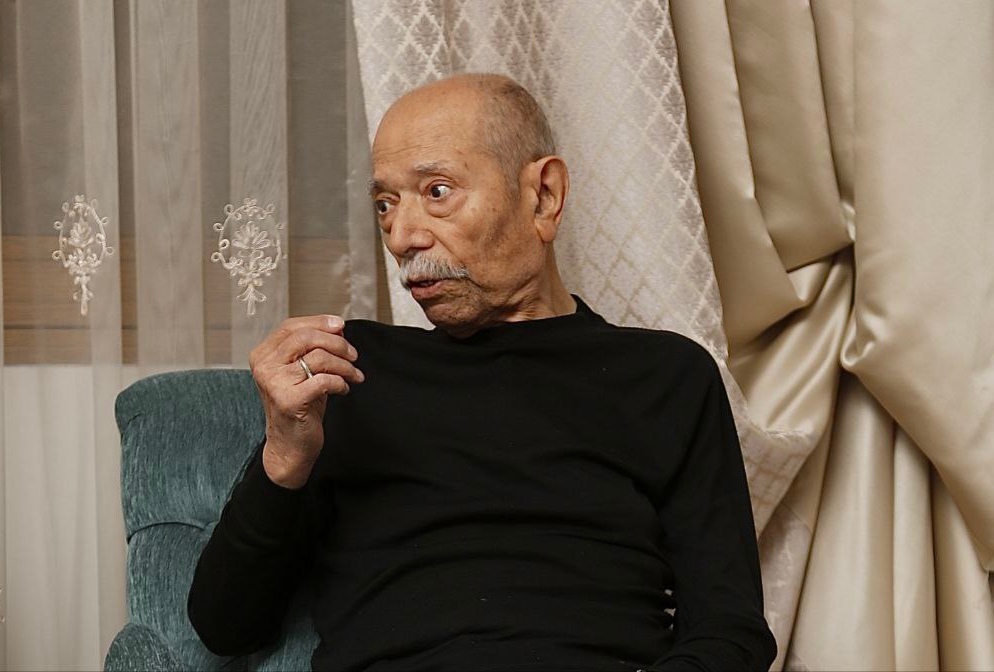 مدیران خانه سینما به عیادت علی نصیریان رفتند